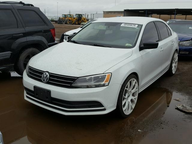 3VW2K7AJ5FM259086 - 2015 VOLKSWAGEN JETTA BASE Սպիտակ լուսանկար 2