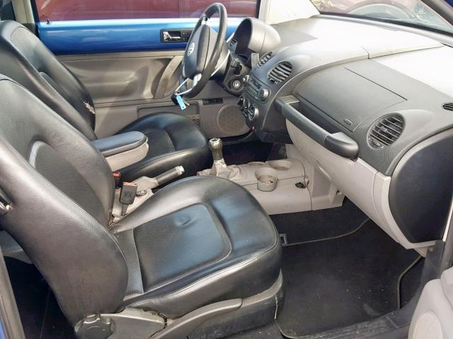 3VWCF21C5YM437949 - 2000 VOLKSWAGEN NEW BEETLE ლურჯი ფოტო 5