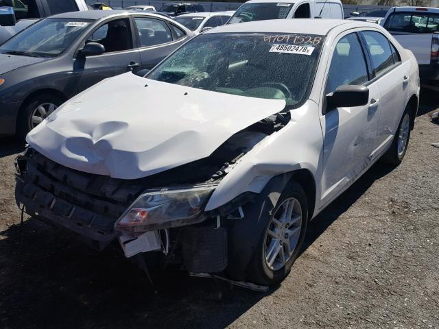 3FAHP0GA2AR162300 - 2010 FORD FUSION S WHITE photo 2