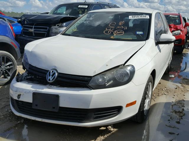 WVWAA7AJ3BW231895 - 2011 VOLKSWAGEN GOLF 白色 照片 2