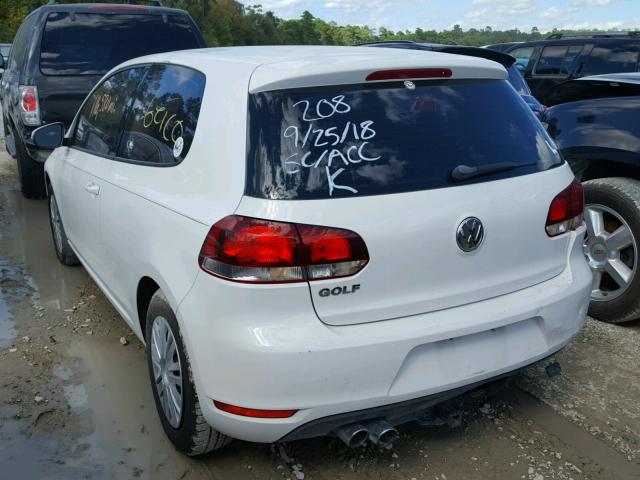WVWAA7AJ3BW231895 - 2011 VOLKSWAGEN GOLF 白色 照片 3
