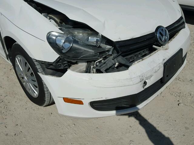 WVWAA7AJ3BW231895 - 2011 VOLKSWAGEN GOLF 白色 照片 9