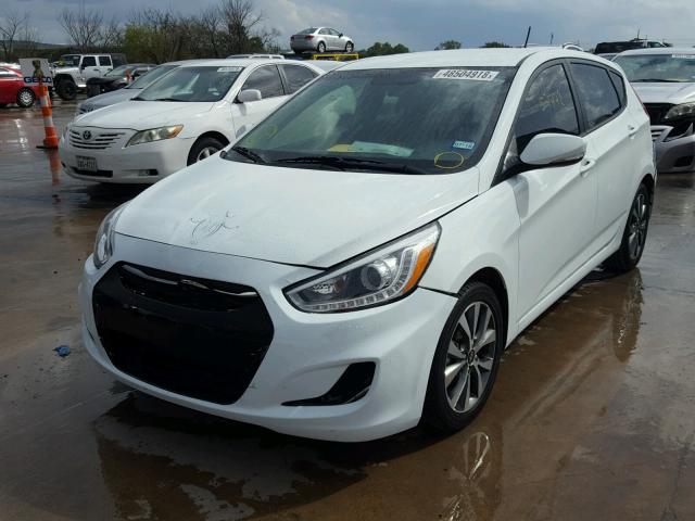 KMHCU5AE7GU239763 - 2016 HYUNDAI ACCENT SPO WHITE photo 2