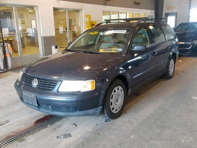 WVWHC63B11E006209 - 2001 VOLKSWAGEN PASSAT GLS BLUE photo 2