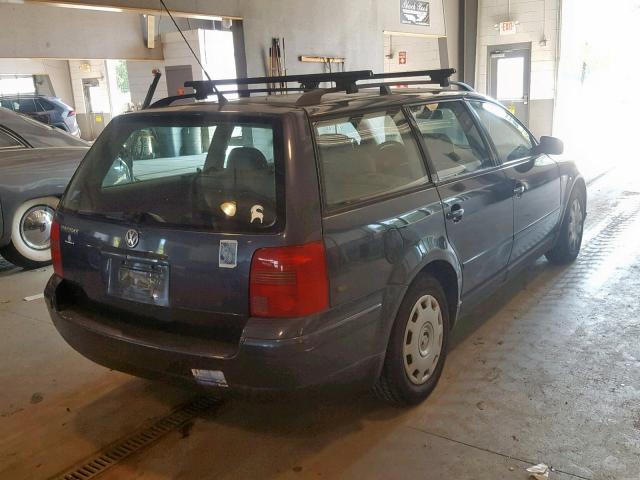 WVWHC63B11E006209 - 2001 VOLKSWAGEN PASSAT GLS BLUE photo 4