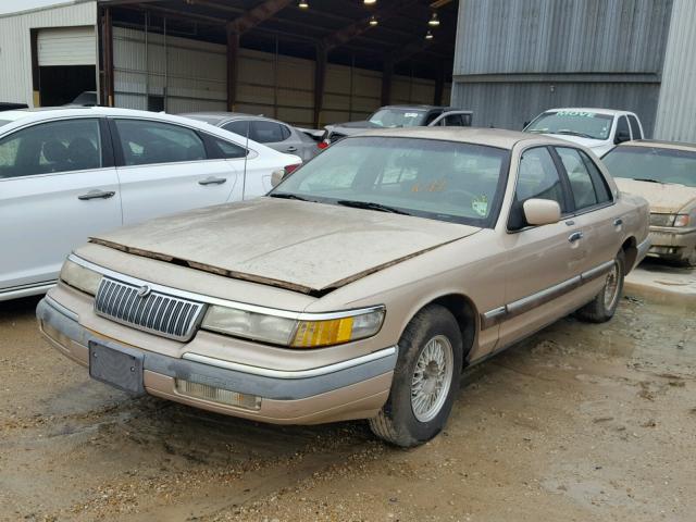 2MECM75W7NX653035 - 1992 MERCURY GRAND MARQ GOLD photo 2