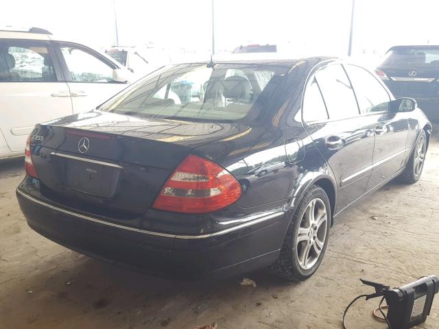 WDBUF56J56A944309 - 2006 MERCEDES-BENZ E 350 BLUE photo 4