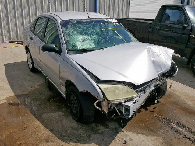 1FAHP34N57W204697 - 2007 FORD FOCUS ZX4 SILVER photo 1