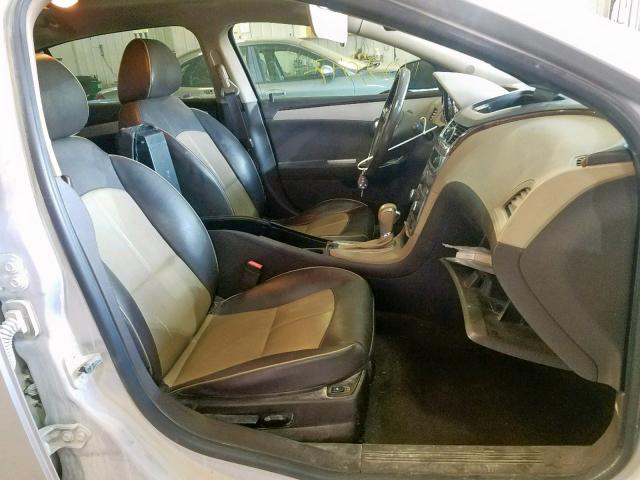 1G1ZE5E77BF359740 - 2011 CHEVROLET MALIBU LTZ ვერცხლისფერი ფოტო 5