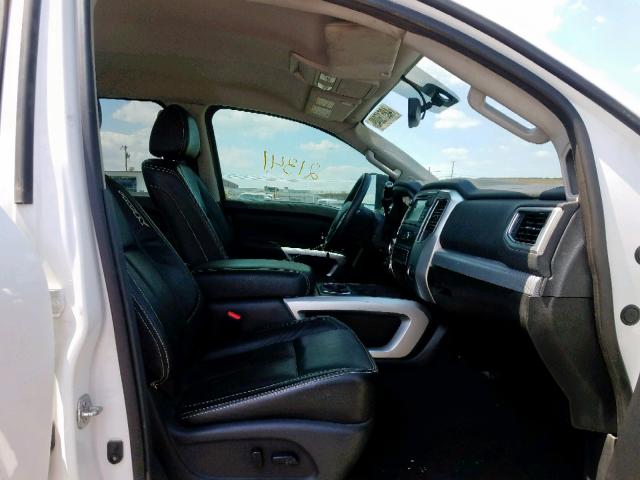 1N6AA1E52HN569164 - 2017 NISSAN TITAN SV WHITE photo 5