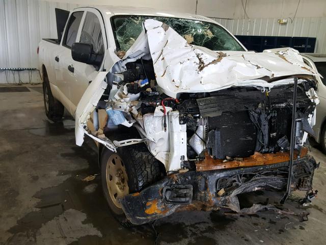 1N6BA1F35JN521293 - 2018 NISSAN TITAN XD S WHITE photo 1