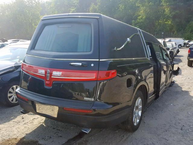 2LJMJ5LT1HBL00008 - 2017 LINCOLN MKT BLACK photo 4