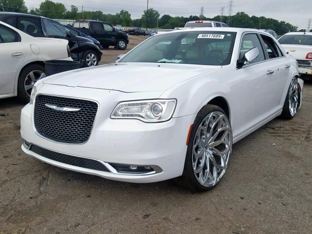 2C3CCAEG1JH140186 - 2018 CHRYSLER 300 LIMITE WHITE photo 2