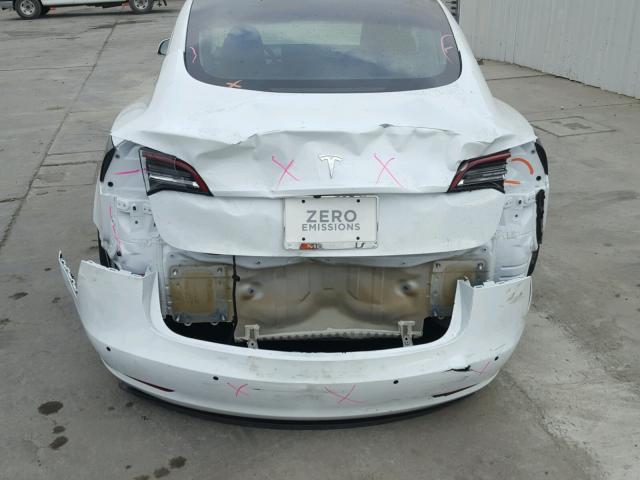 5YJ3E1EBXJF067741 - 2018 TESLA MODEL 3 თეთრი ფოტო 9