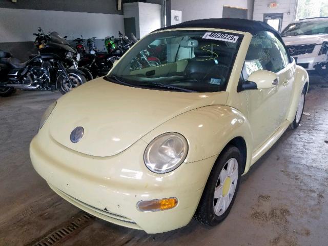 3VWBM31Y75M358653 - 2005 VOLKSWAGEN NEW BEETLE YELLOW photo 2