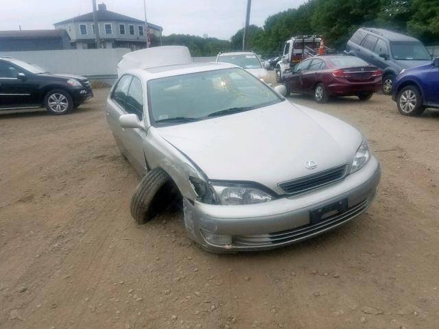 JT8BF28G2W5022807 - 1998 LEXUS ES 300 GOLD photo 1