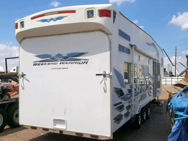 5HRSS37378C021427 - 2008 WKED TOY HAULER WHITE photo 4