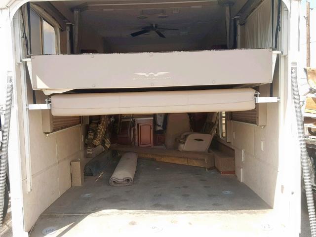 5HRSS37378C021427 - 2008 WKED TOY HAULER WHITE photo 6