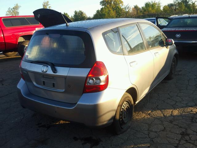 JHMGD38477S004054 - 2007 HONDA FIT GRAY photo 4