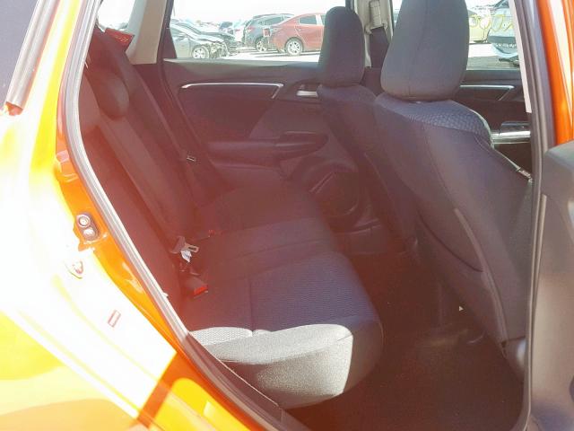 3HGGK5H55JM715149 - 2018 HONDA FIT LX ORANGE photo 6