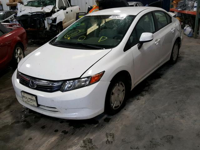 2HGFB2F67CH521570 - 2012 HONDA CIVIC HF WHITE photo 2