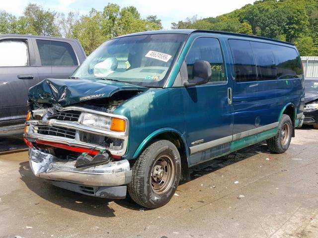 1GNFG15R6V1026341 - 1997 CHEVROLET EXPRESS G1 GREEN photo 2