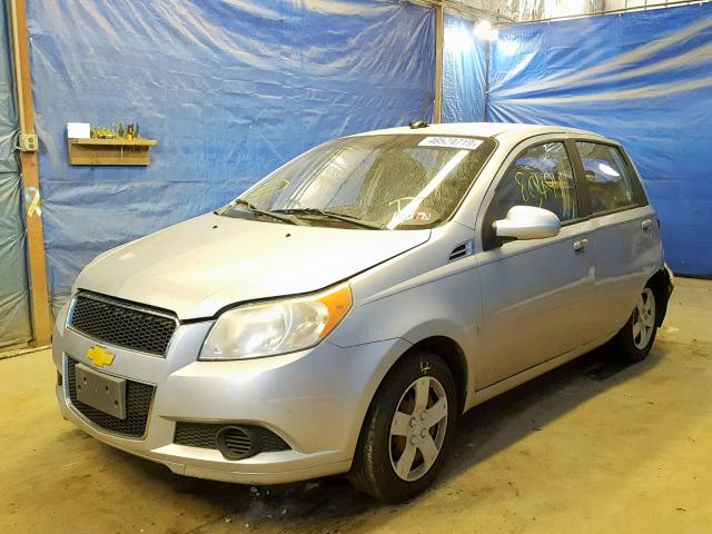 KL1TD66E39B640753 - 2009 CHEVROLET AVEO LS SILVER photo 2