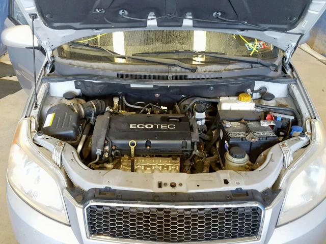 KL1TD66E39B640753 - 2009 CHEVROLET AVEO LS SILVER photo 7