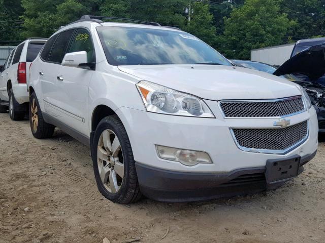 1GNLVHEDXAS133628 - 2010 CHEVROLET TRAVERSE L WHITE photo 1