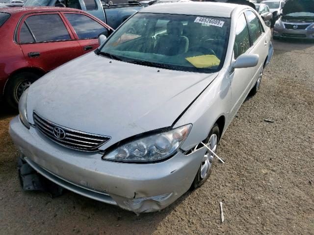 4T1BE30KX5U434578 - 2005 TOYOTA CAMRY LE SILVER photo 2
