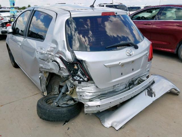 VNKKTUD31FA025270 - 2015 TOYOTA YARIS SILVER photo 3