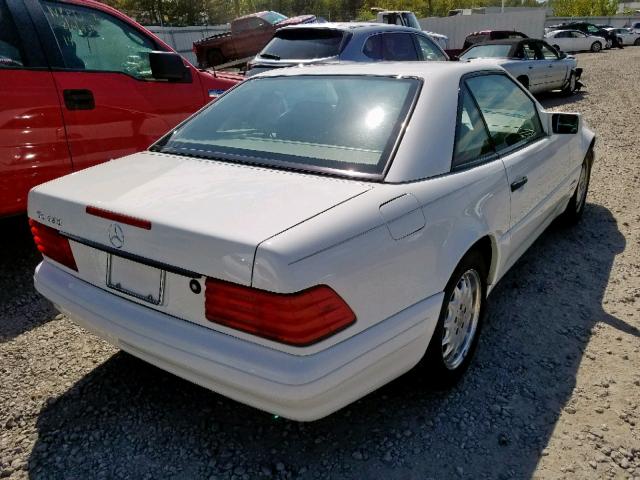 WDBFA63F3TF137007 - 1996 MERCEDES-BENZ SL 320 WHITE photo 4