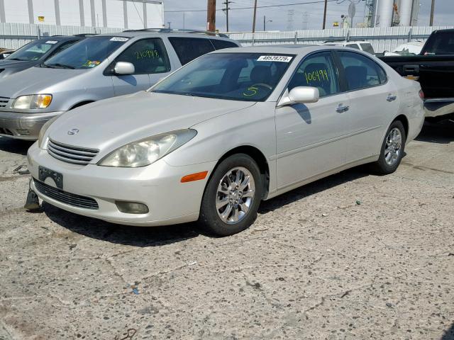 JTHBF30G320021710 - 2002 LEXUS ES 300 SILVER photo 2