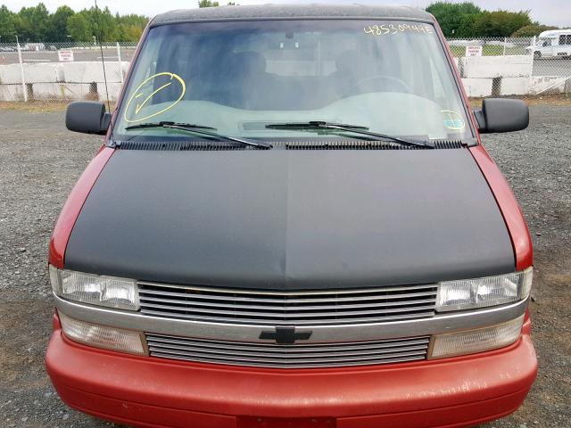 1GNDM19W9WB204979 - 1998 CHEVROLET ASTRO RED photo 9