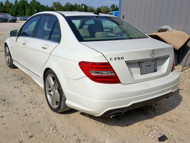 WDDGF4HB4CA612474 - 2012 MERCEDES-BENZ C 250 WHITE photo 3