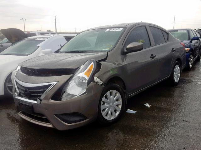 3N1CN7AP2GL866804 - 2016 NISSAN VERSA S GRAY photo 2