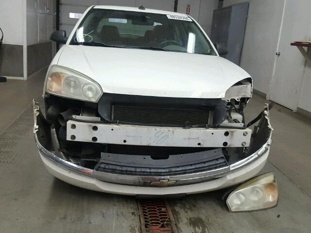 1G1ZT54805F269642 - 2005 CHEVROLET MALIBU LS 白色 照片 9