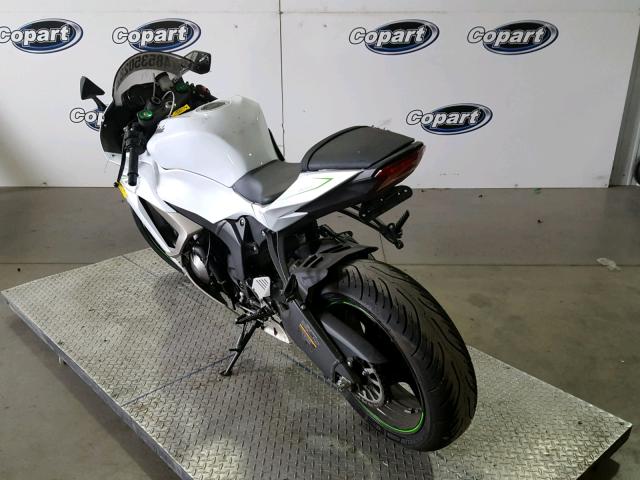 JKBZXJE11HA025754 - 2017 KAWASAKI ZX636 E WHITE photo 3