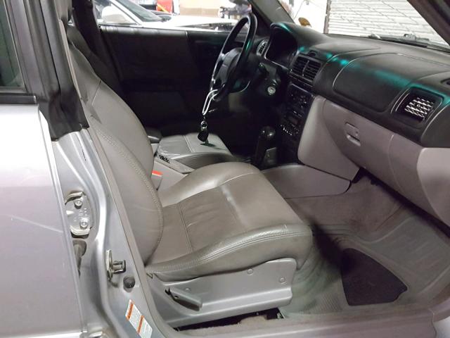 JF1SF65672H717075 - 2002 SUBARU FORESTER S SILVER photo 5