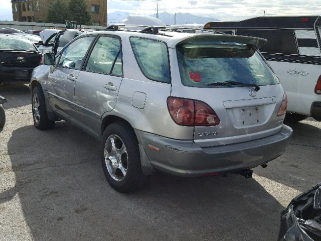 JT6GF10U3Y0053705 - 2000 LEXUS RX 300 SILVER photo 3