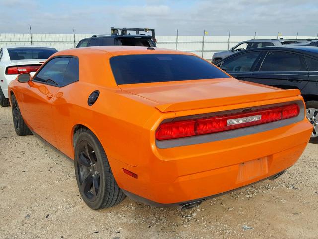 2C3CDYBT8EH203295 - 2014 DODGE CHALLENGER ORANGE photo 3