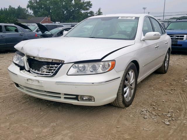 KMHFC46F38A304574 - 2008 HYUNDAI AZERA SE WHITE photo 2