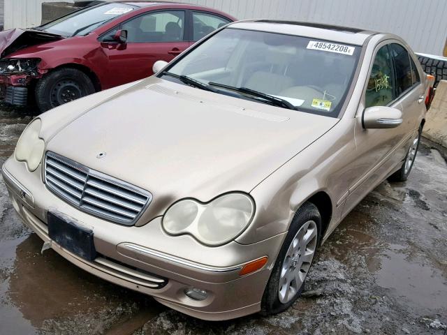 WDBRF84J75F569731 - 2005 MERCEDES-BENZ C 320 4MAT GOLD photo 2