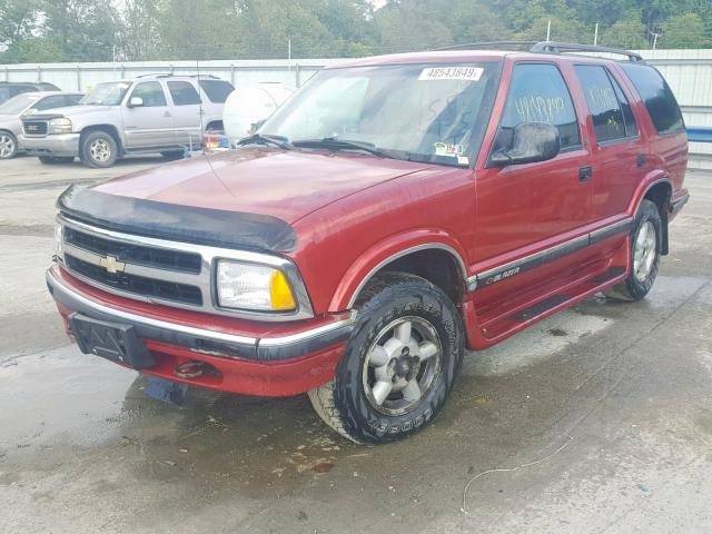 1GNDT13W9V2105315 - 1997 CHEVROLET BLAZER RED photo 2