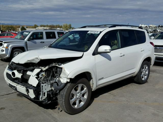 2T3DK4DV9AW014940 - 2010 TOYOTA RAV4 LIMIT WHITE photo 2