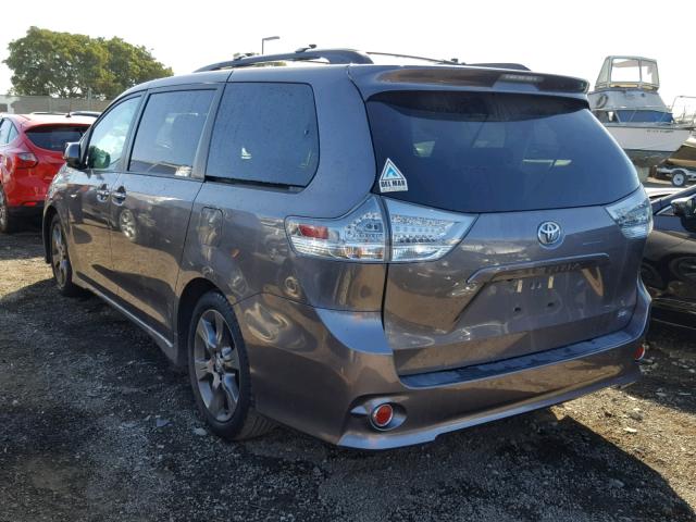 5TDXK3DC0GS723840 - 2016 TOYOTA SIENNA SE GRAY photo 3