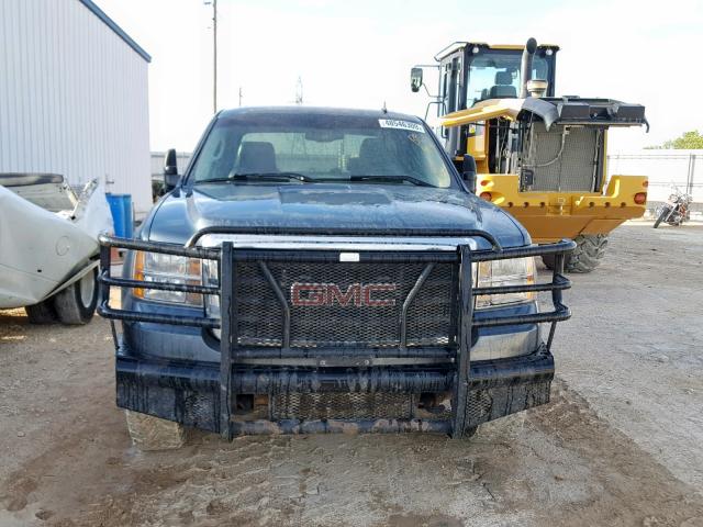 1GT4K3B60AF114738 - 2010 GMC SIERRA K35 GRAY photo 9