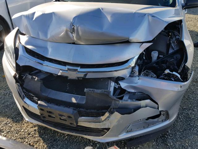 1G11B5SL2FF191504 - 2015 CHEVROLET MALIBU LS ვერცხლისფერი ფოტო 9