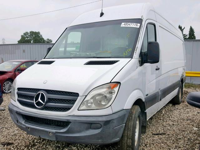 WD3PE8CB5B5608169 - 2011 MERCEDES-BENZ SPRINTER 2 WHITE photo 2