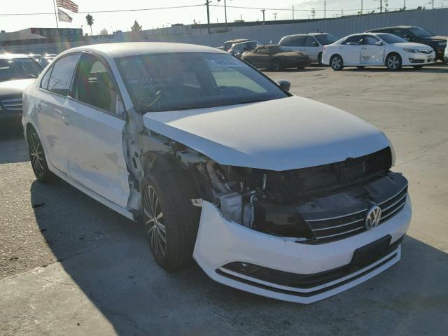 3VWD17AJ4GM348483 - 2016 VOLKSWAGEN JETTA SPOR WHITE photo 1